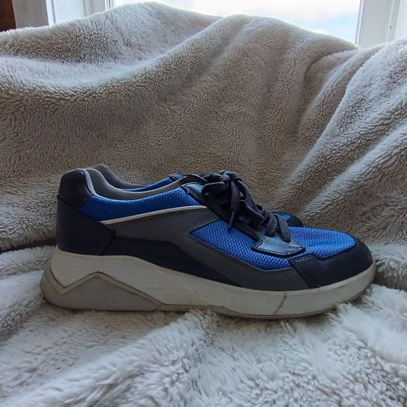 Prada Blue Fashion Sneakers - Picture 6 of 7